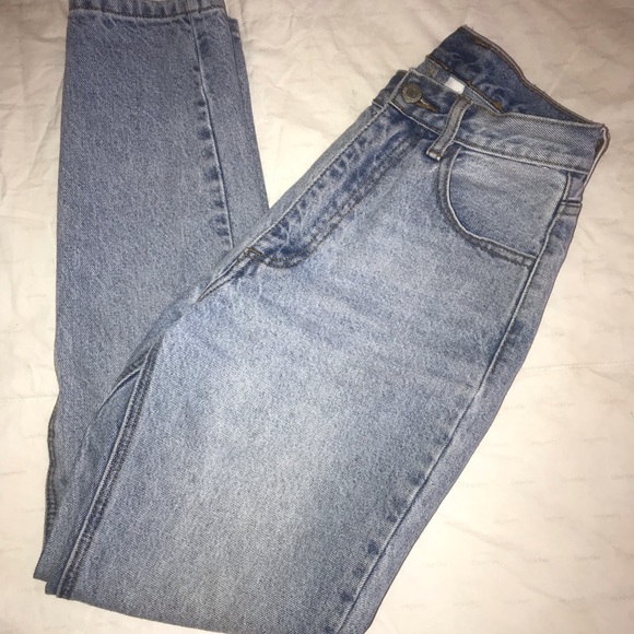 Brandy Melville jeans - Picture 3 of 4